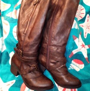 16" around WIDE CALF BOOTS